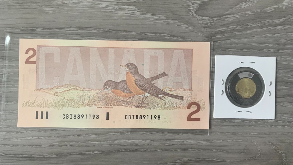 Canada $2 (Two Dollar ) QE COMBO- $2 Black Ring Coin + $2 (1986) Note