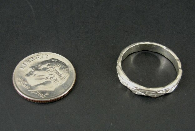 Ring Band with Diamond Shape Texture Design Sterling Silver RING Size 6