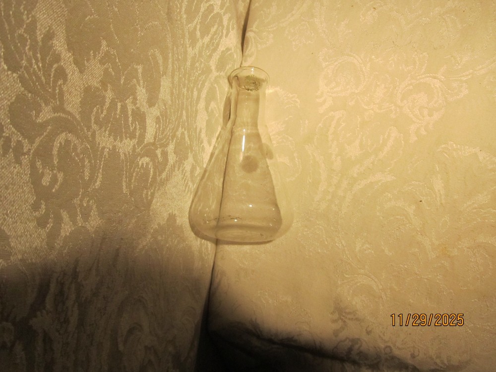 200 ml Graduted Glass Erlenmeyer Flask Made by Pyrex Corning