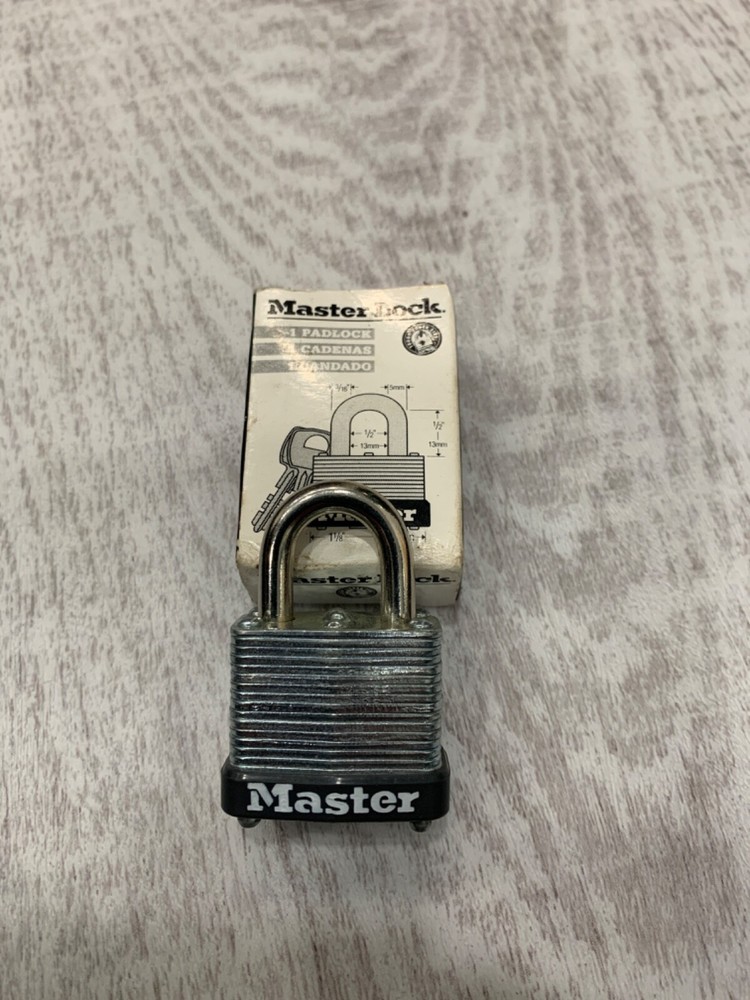 MASTER LOCK 105KA. Laminated Steel Warded Padlock (KEY:041)