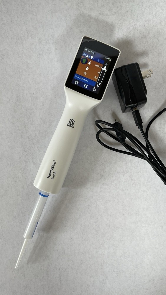 Pristine Condition BrandTech HandyStep Touch Screen Protector Still On &Charger