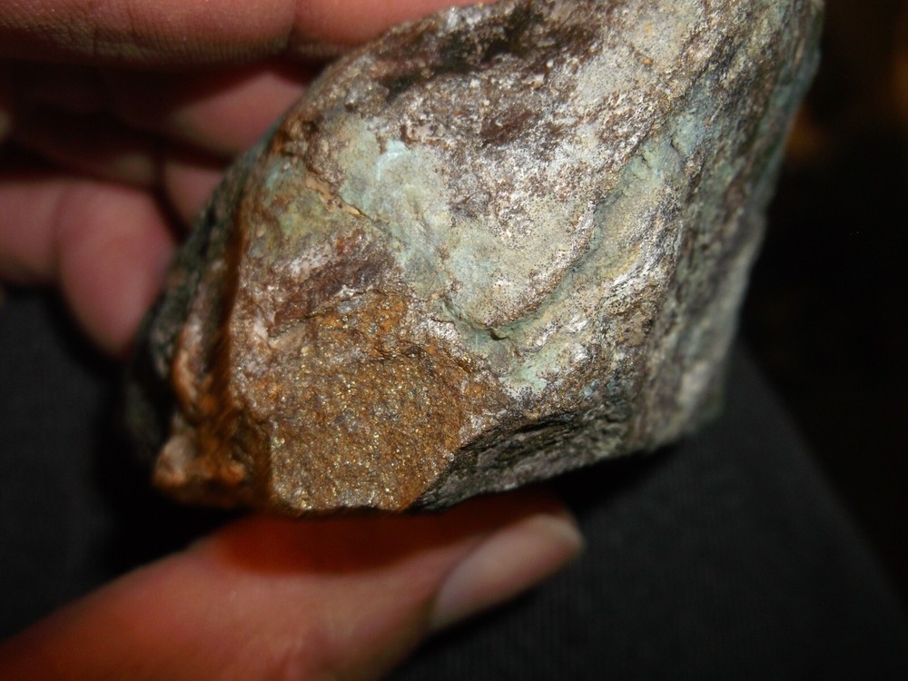 Gold, silver, copper, 263 grams samples ,ore high grade .