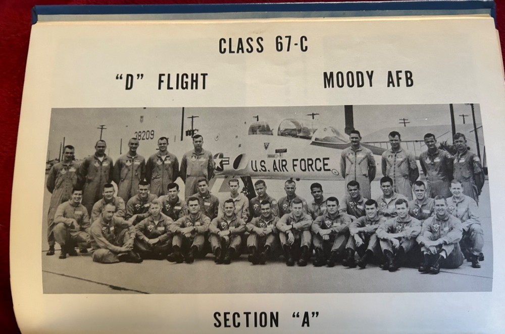 Astronaut Dick Scobee Space Shuttle Challenger Commander 1967-C Pilot Training