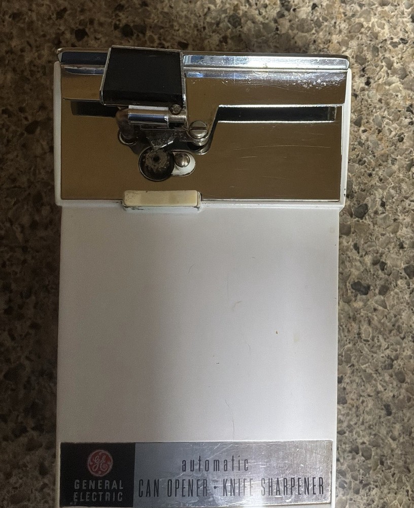 Vintage General Electric G.E. Automatic Can Opener + Knife Sharpener #14EC12