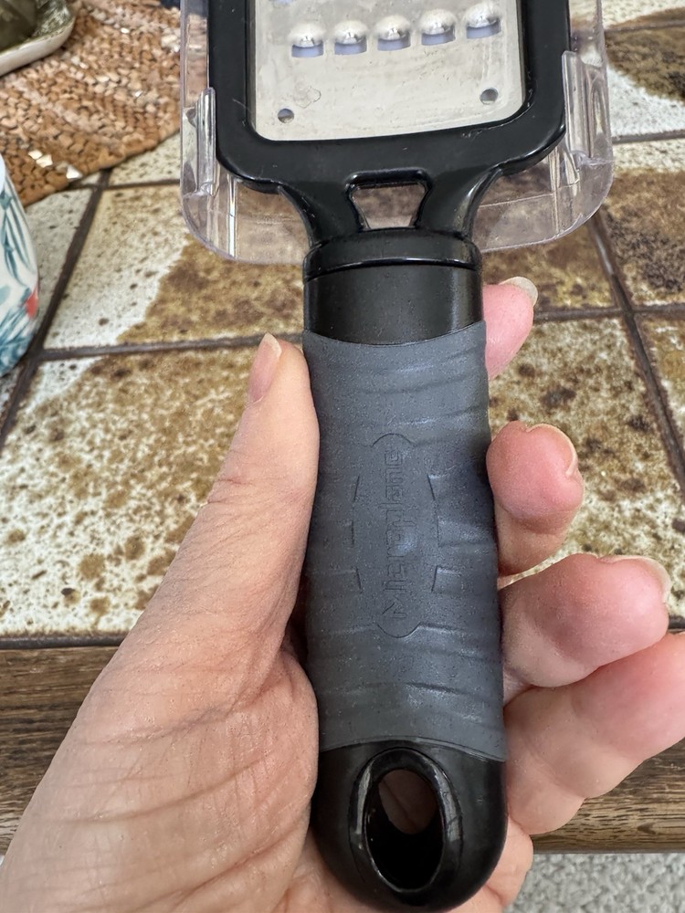 MICROPLANE THE ORIGINAL EXTRA COARSE Grater