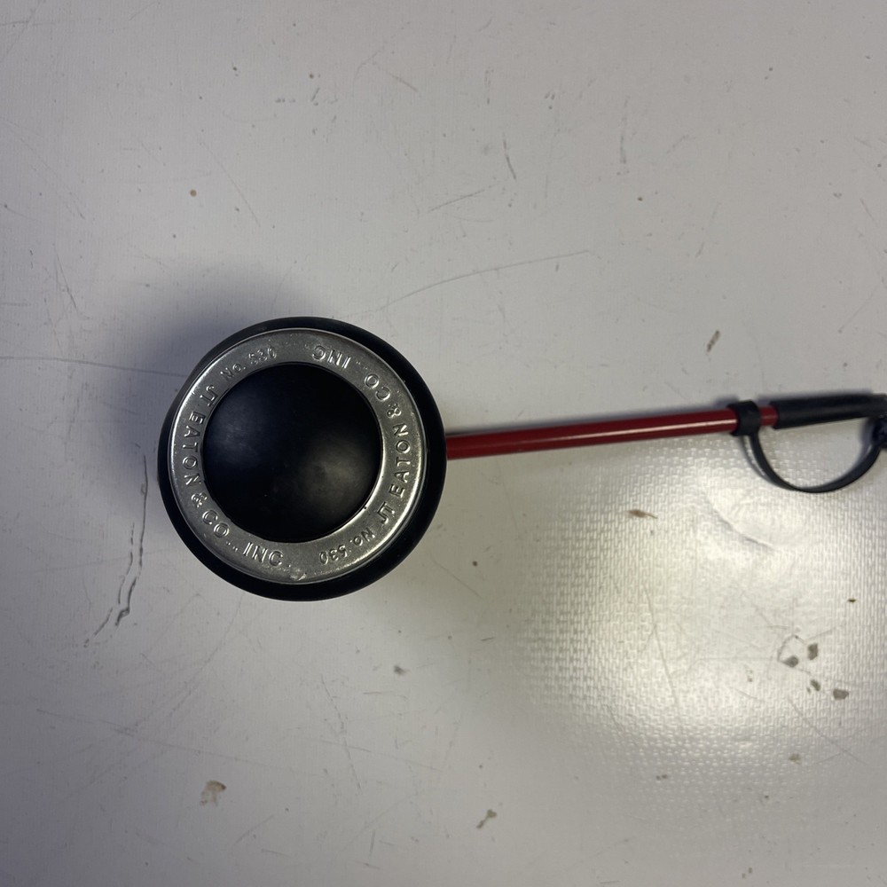 JT Eaton Red Pest Duster