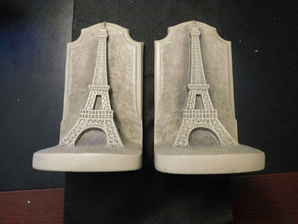 TMS 2002 EIFEL TOWER TAN BOOK ENDS! e1020HXX