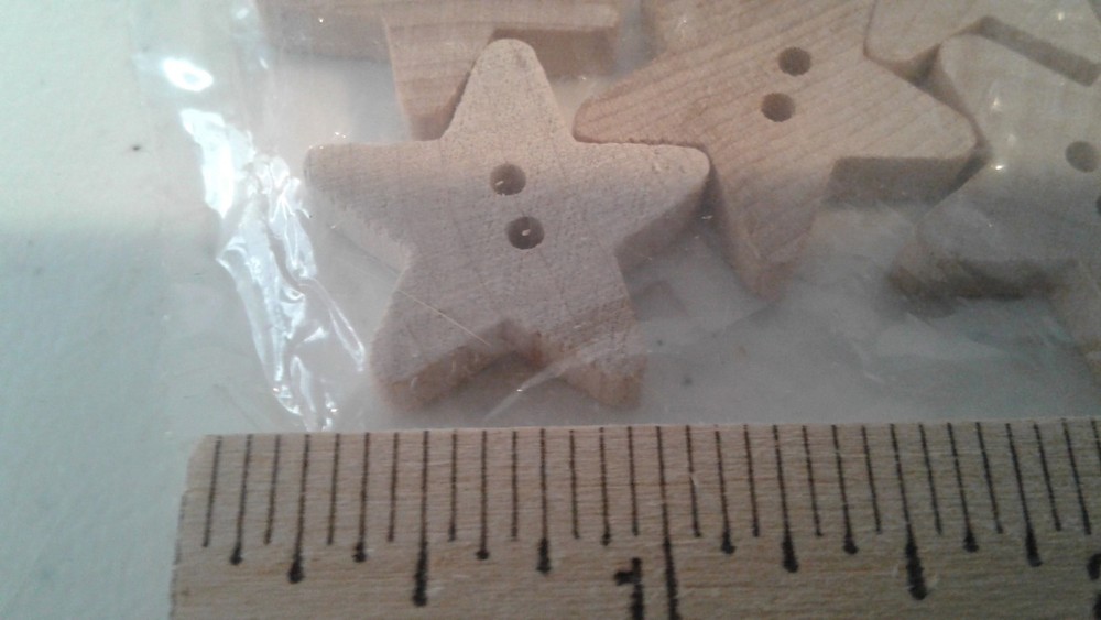 Buttons, 24 wooden star buttons