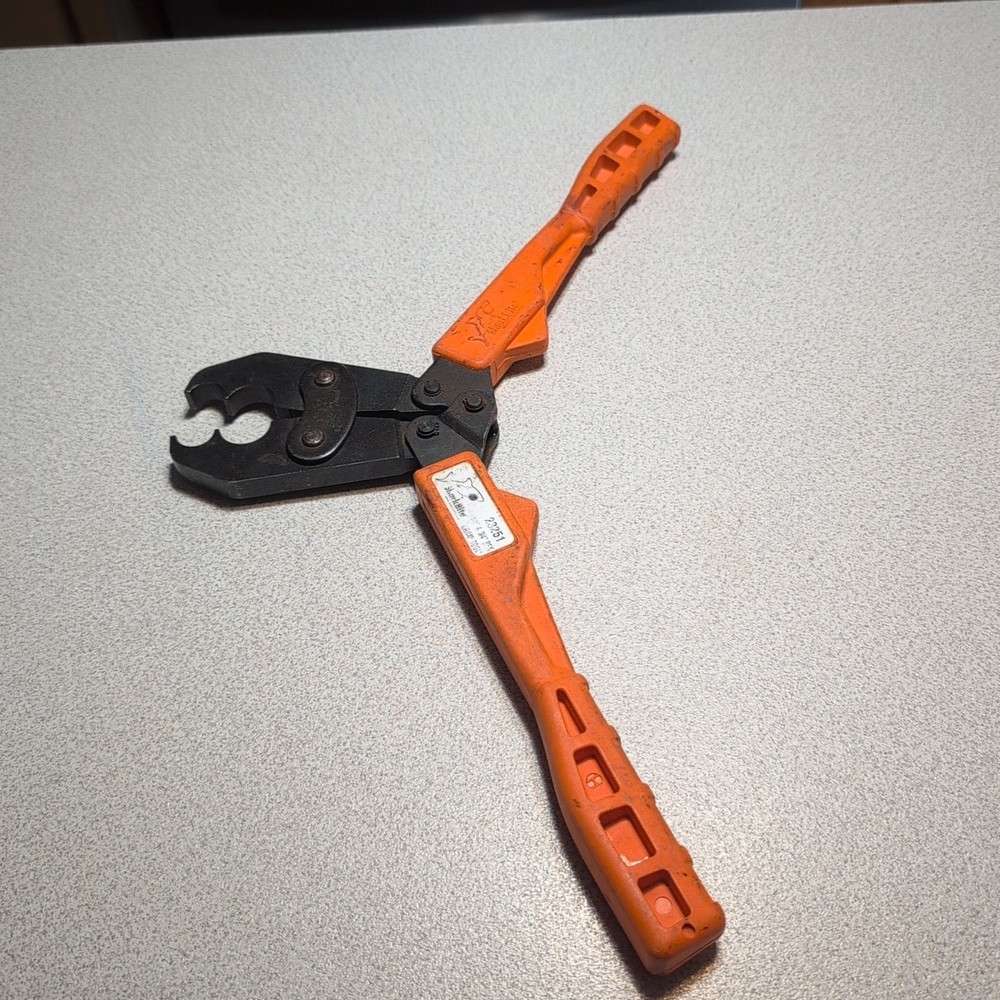 SharkBite 23251 Pex Crimp Tool, 1/2 & 3/4 In. - Quantity 1