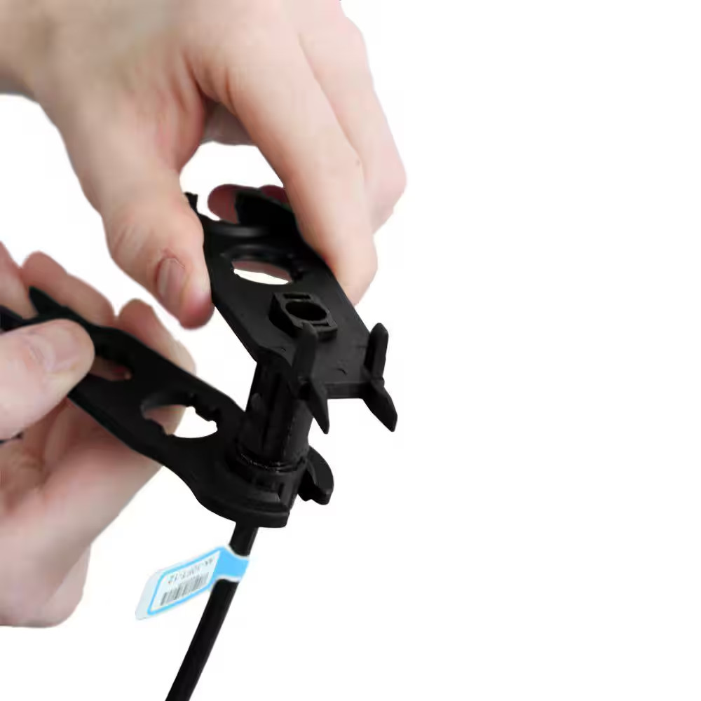 Solar Panel Male and Female Connector Assembly Tool
