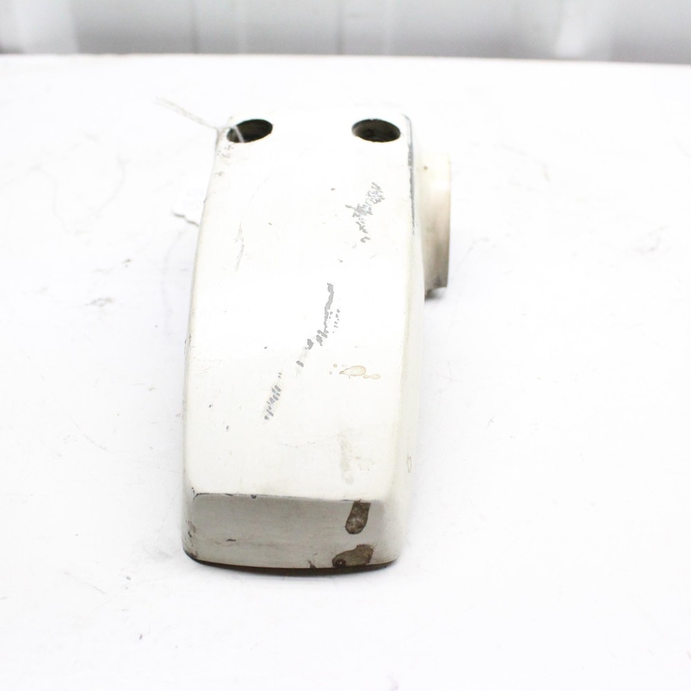 0323108 Johnson Evinrude Lower Mount Port
