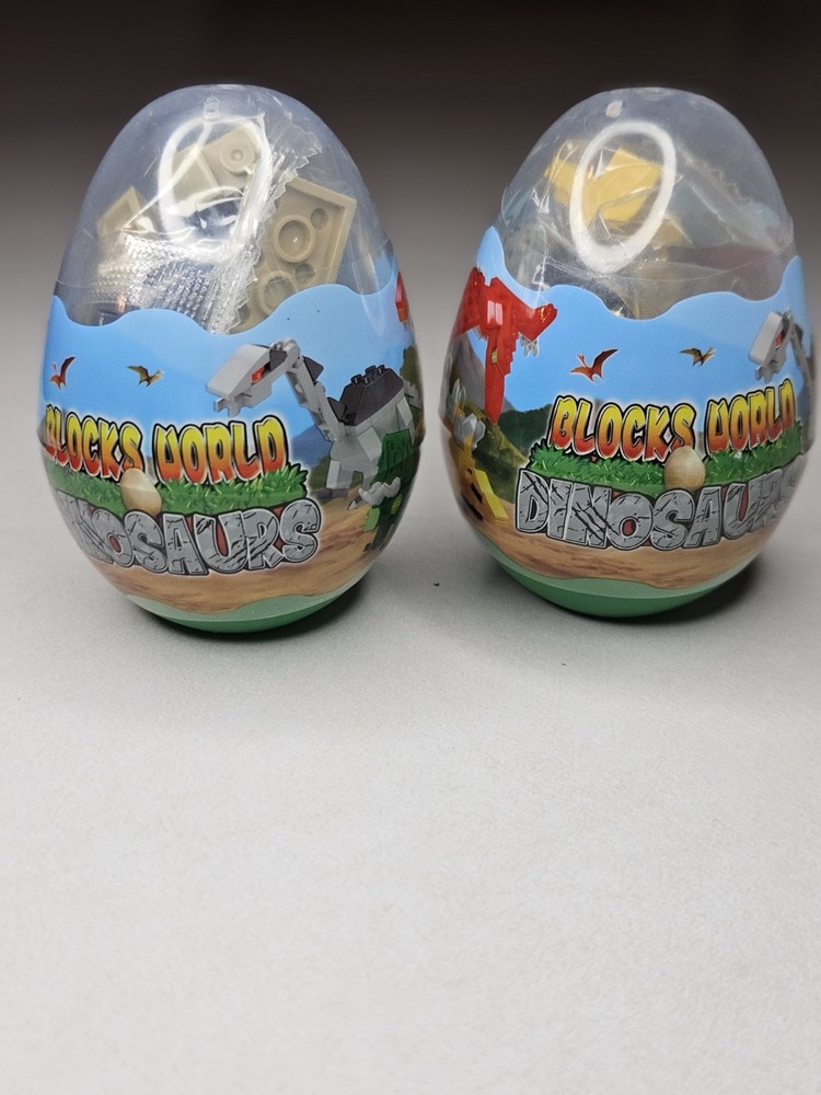 2 Blocks World Dinosaurs