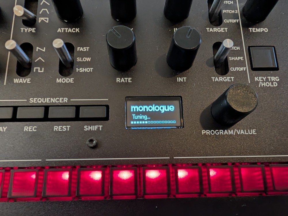 KORG Monologue Mono 25 Key 16 Step Sequencer Synth - WITH DECKSAVER! - CLEAN!