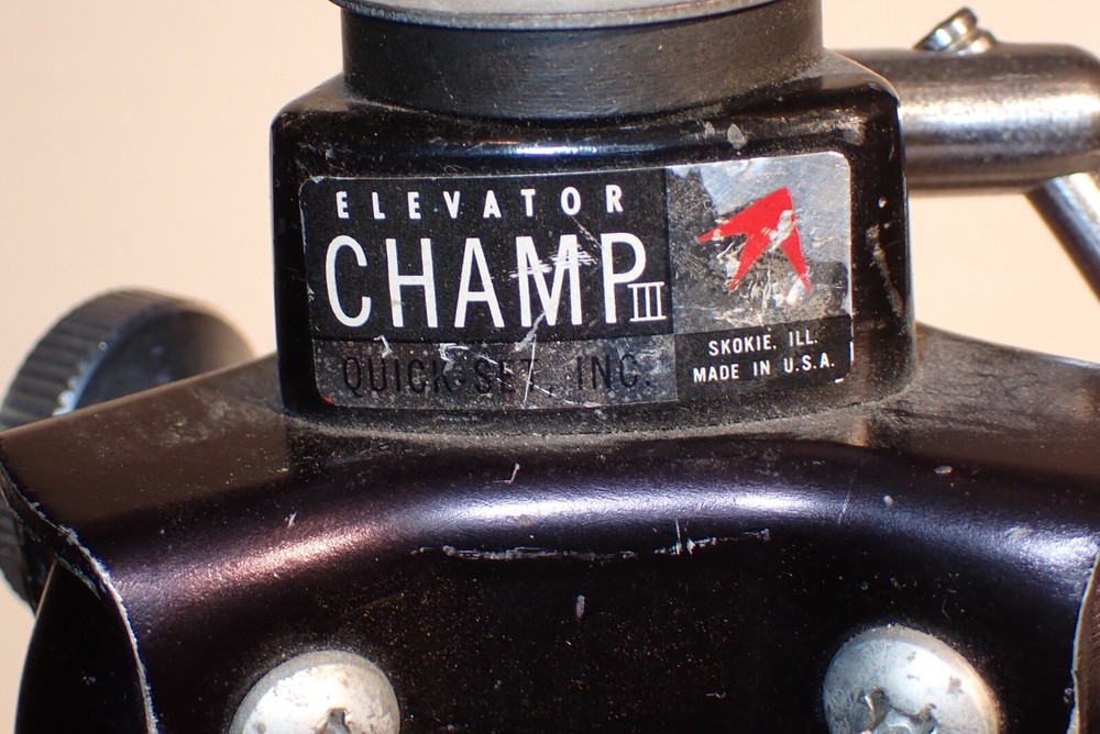ELEVATOR CHAMP III Tripod , (Range 24"-75")