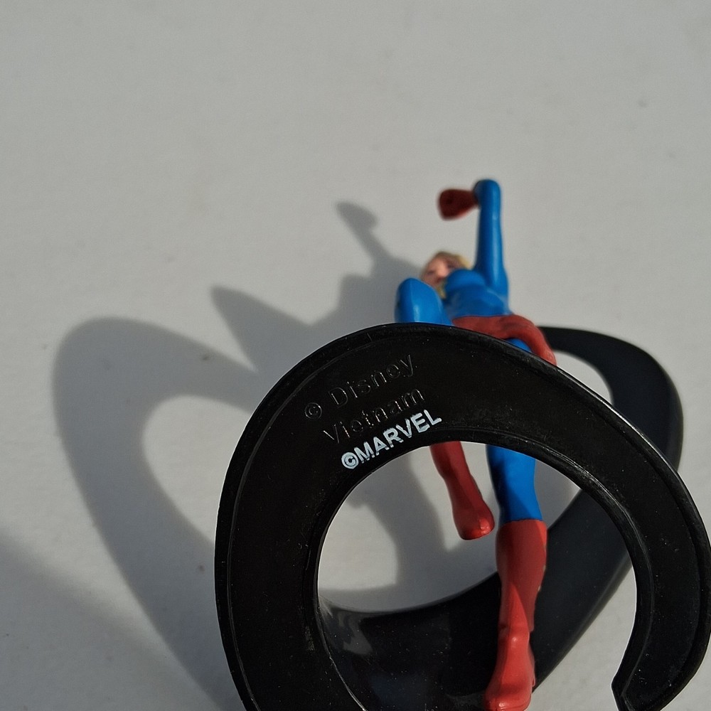 Marvel Captain Marvel Comic Book Heroes Plastic Multicolor Figurine