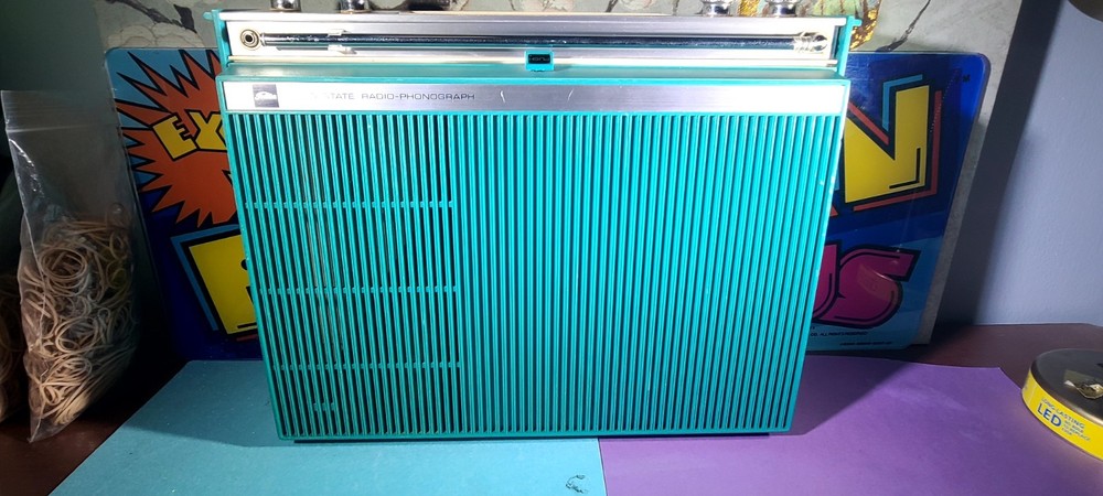 TOSHIBA GP-38 SOLID STATE RADIO-PHONOGRAPH