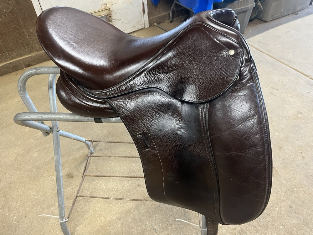 Dressage Saddle 17.5