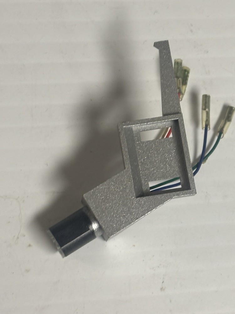 SILVER TURNTABLE HEADSHELL 4 WIRES NOS