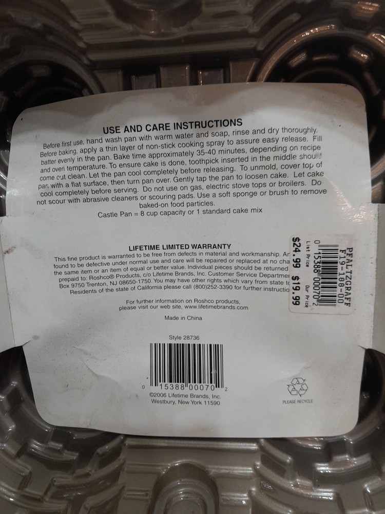 Castle Cake Pan NWT Non Stick Aluminum Bakeware 8-cup Capacity