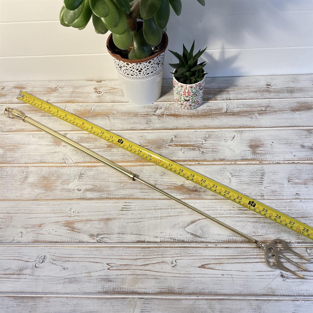 Brass extending fireside toasting fork | Extends to 72cm