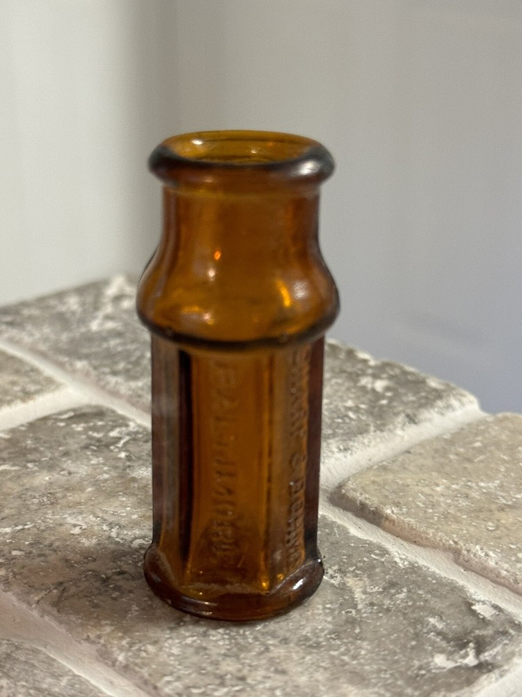 Vintage— Vivid Amber Sharp & Dohme Baltimore 29