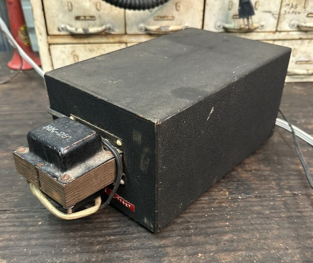 Vintage Lampkin Laboratories Frequency Meter Model 105-B