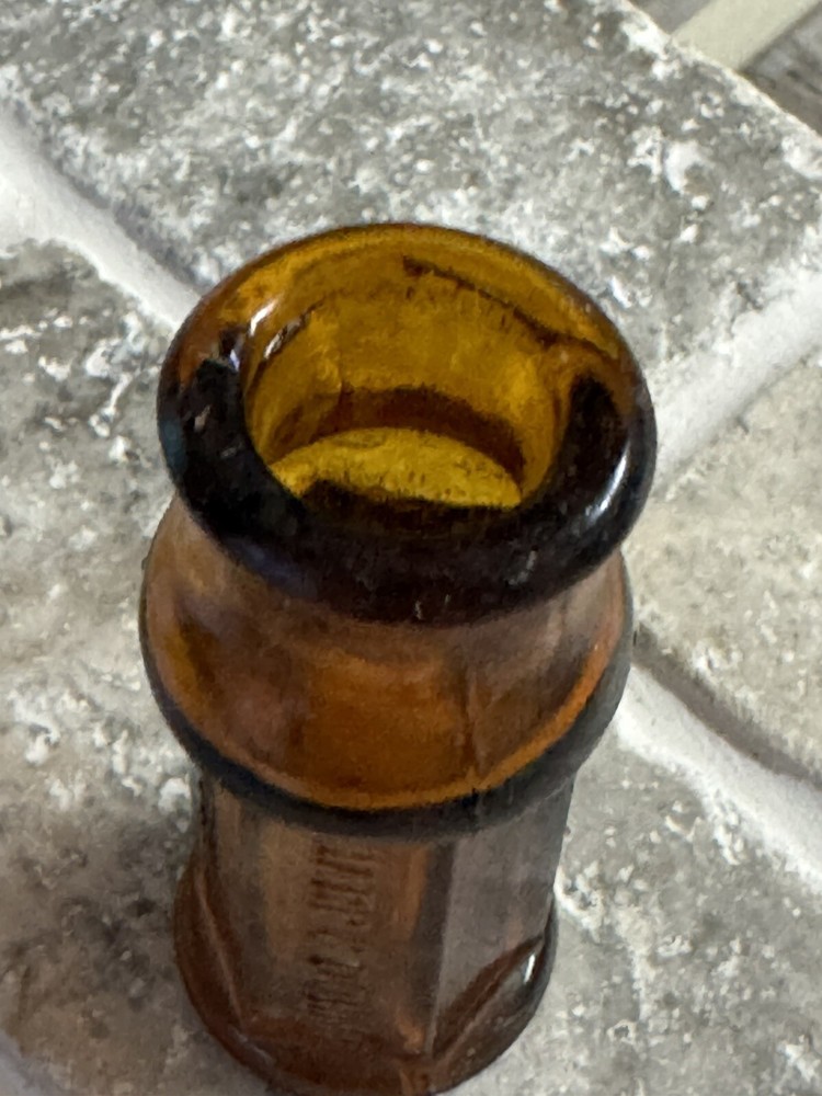 Vintage— Vivid Amber Sharp & Dohme Baltimore 29