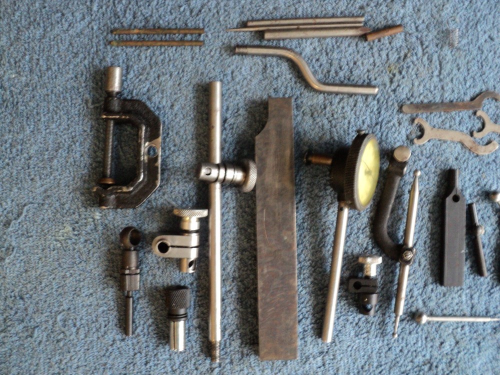 ANTIQUE DIAL INDICATOR SET IN VERY COOL CASE