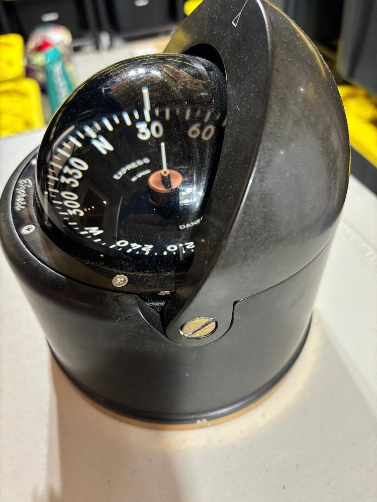VINTAGE DANFORTH COMPASS "EXPRESS" MODEL. PEFECT CONDITION