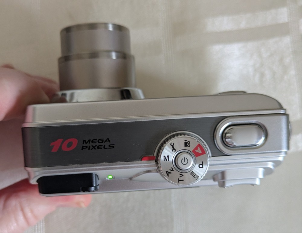 Technika SH-A366 10.0MP Compact Digital Camera Silver