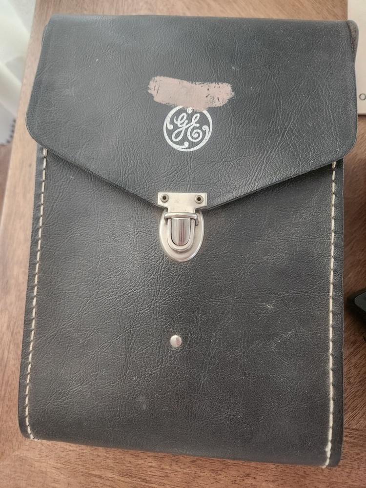 General Electric Snapper AC Volt / AMP / OHM /Hook-On Meter with Case