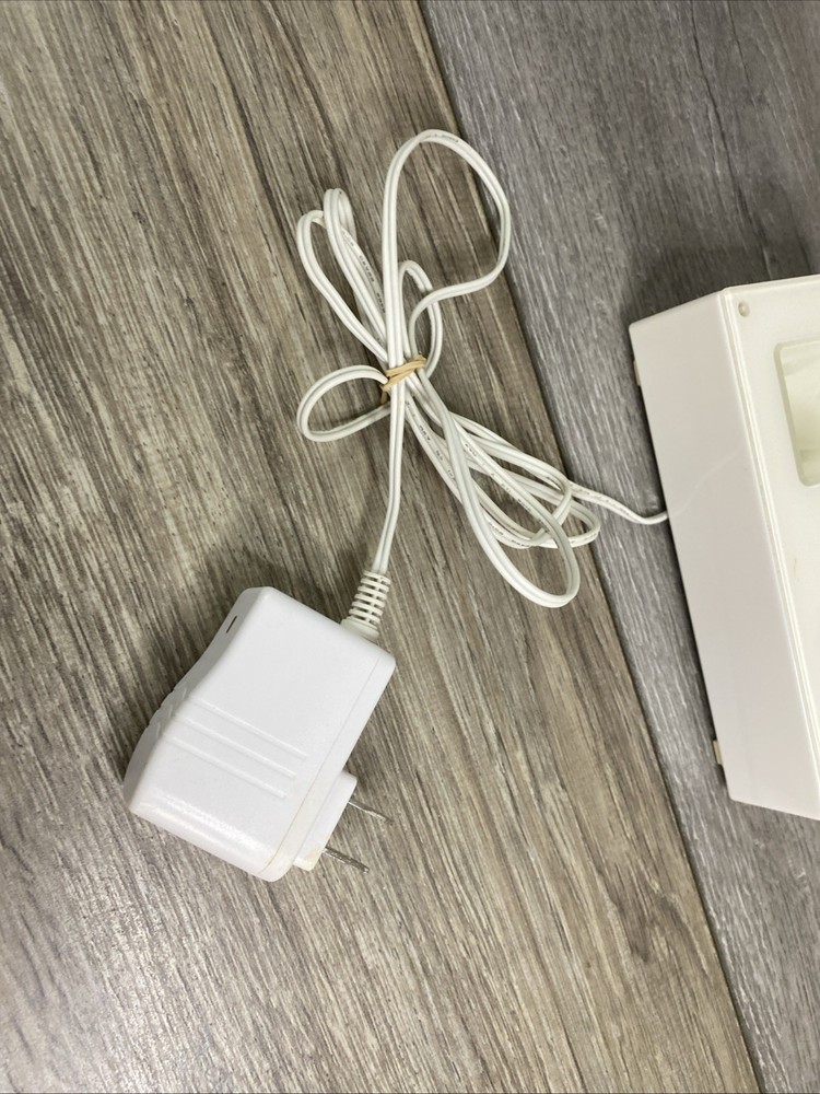 Rocketfish Gaming Wii Remote Charging Dock