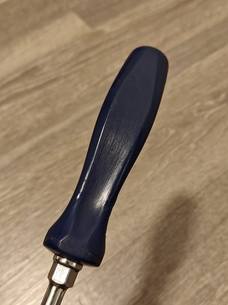 Snap On Tools USA Blue Hard Handle 3/8" Flat Screwdriver SDD8