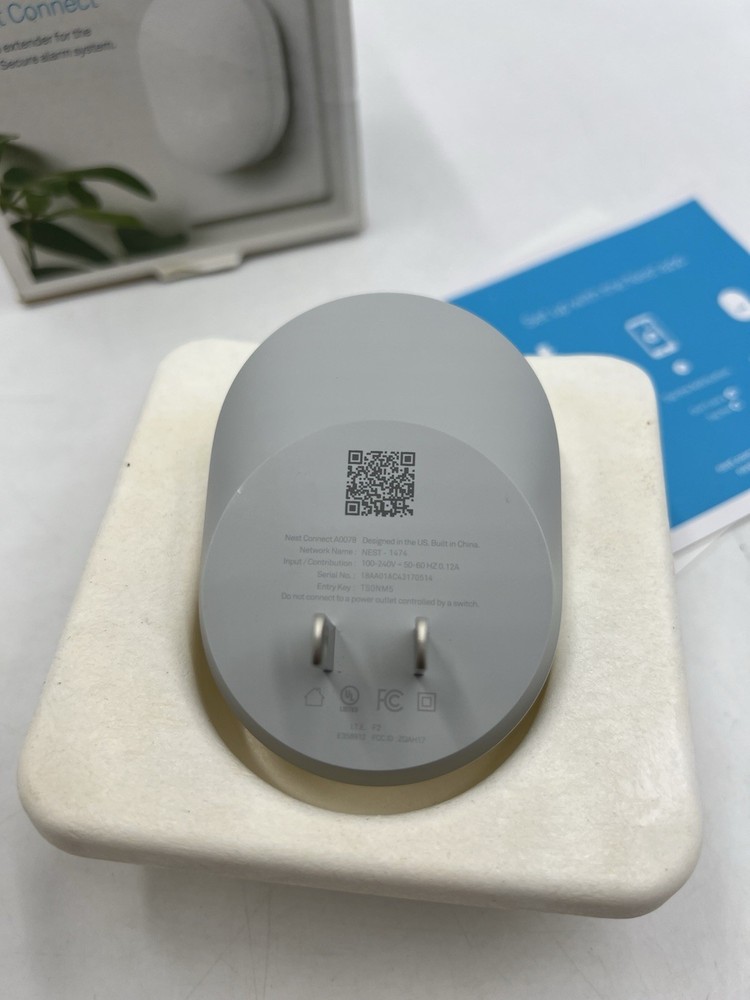 Google Nest H17000EF Google Nest Connect Range Extender - White