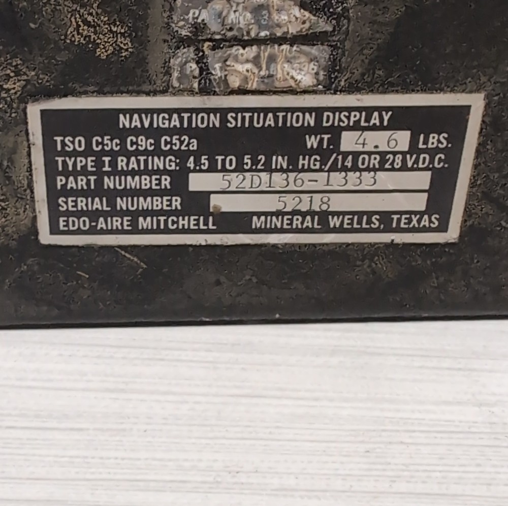 Navigation Situation Display P/N: 52D136-1333
