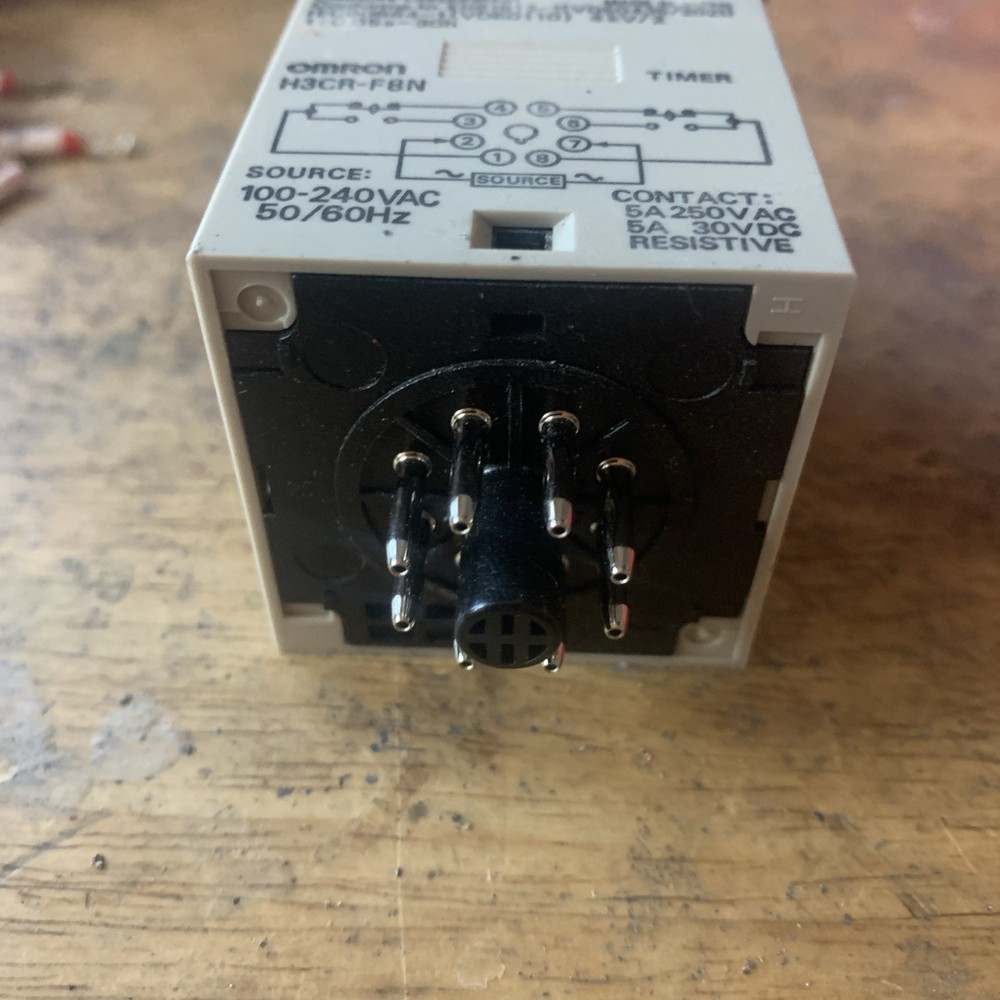 Omron Timer Type H3CR-F8N