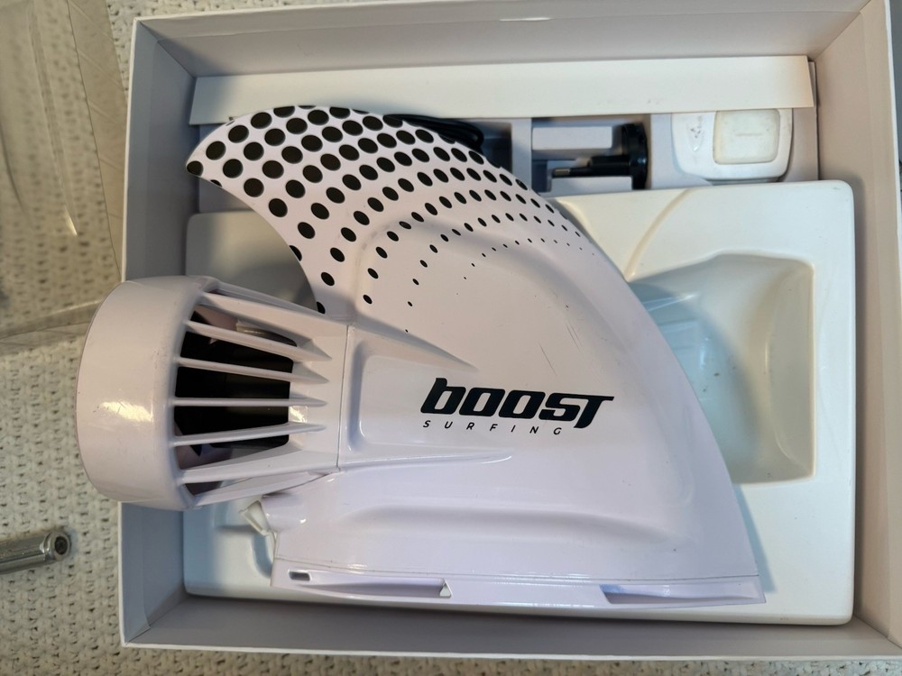 Boost Surfing Electric Surf Fin - White