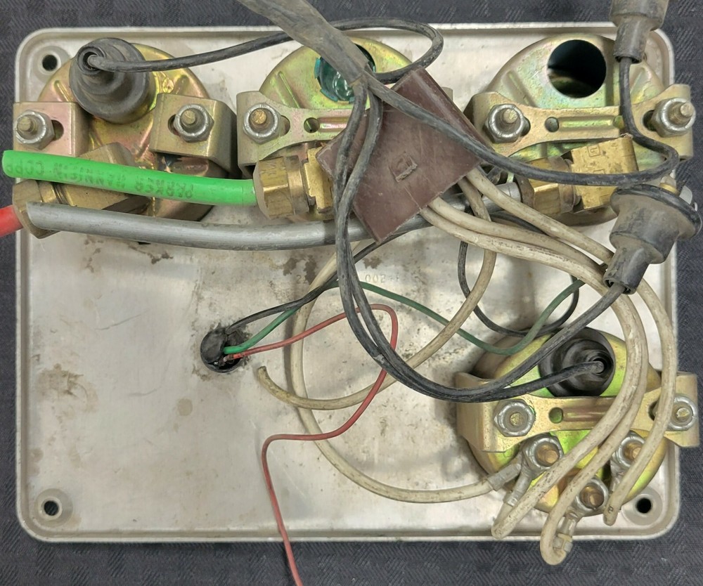 Freightliner FLD 4 Gauge Dash Cluster