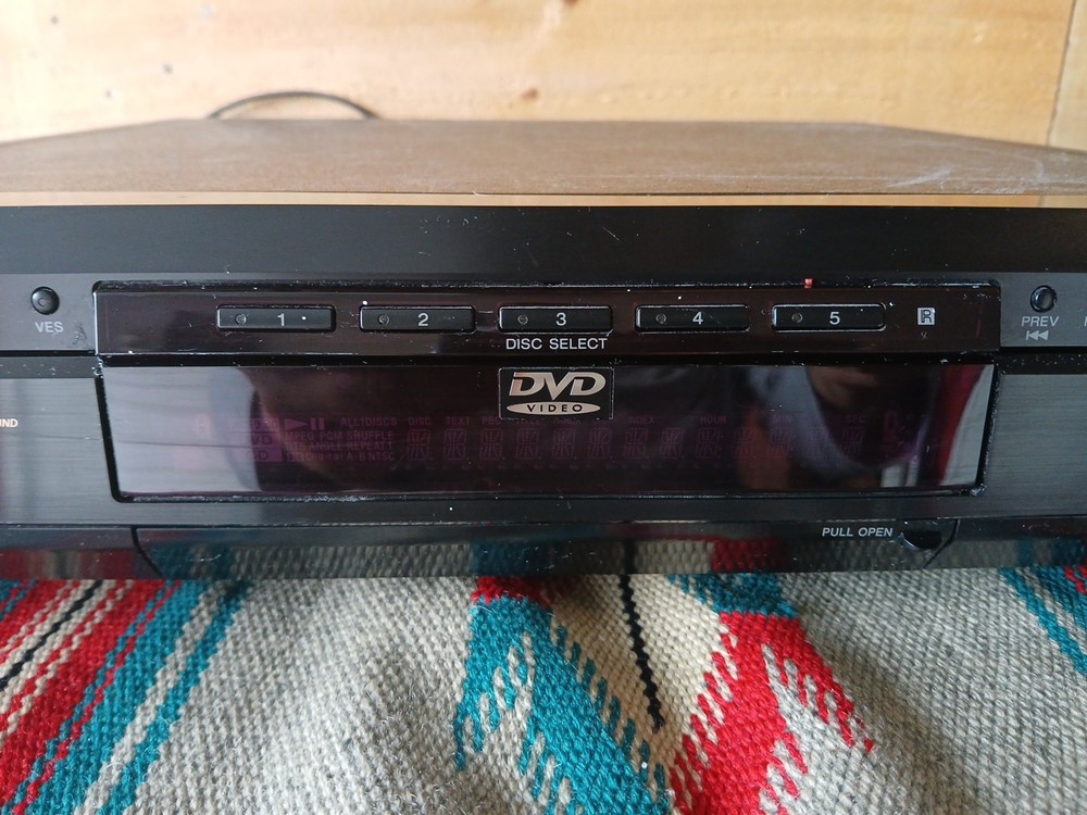 Sony DVP-C660 DVD Player