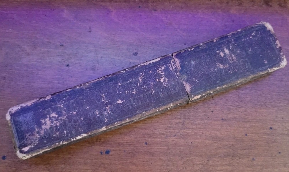 Vintage Razor And Razor Boxes