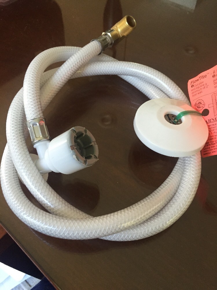 FlowTite 4All One Valve Fits All PushOn Hoses 36" White