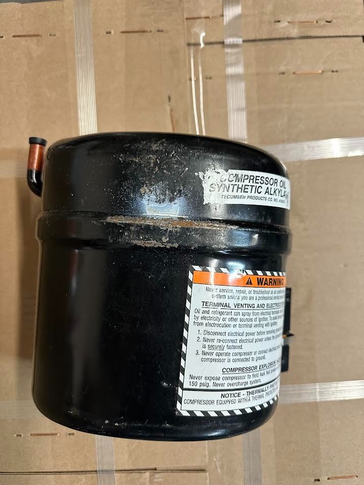 Tecumesh R-22 Compressor:  AK144JB-009-A4