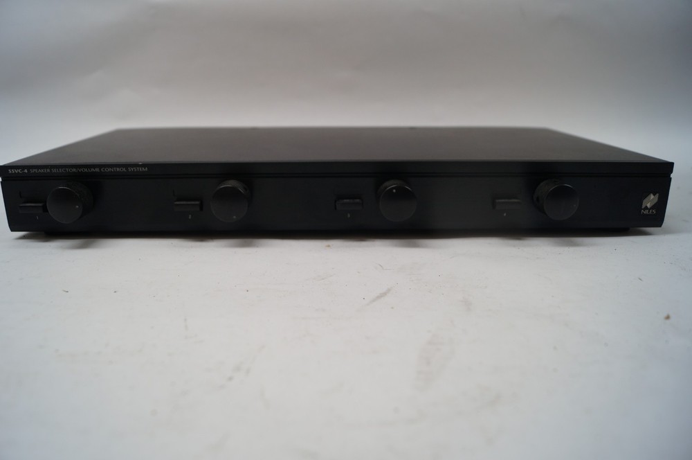 NILES Audio Corp SSVC-4 Speaker Selector / Volume Control System WORKING E211