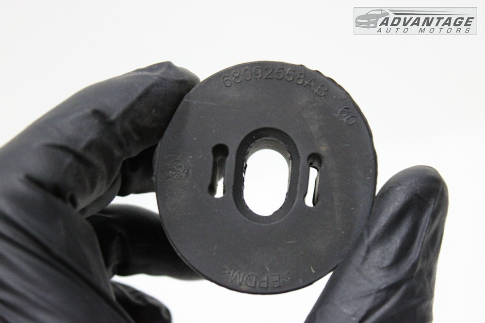 2017-2021 JEEP COMPASS 2.4L FRONT RADIATOR SUPPORT BUSHING INSULATOR RUBBER OEM