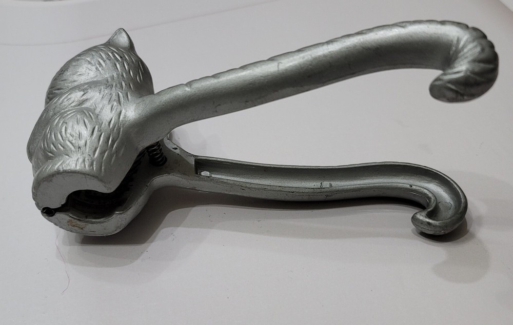 Vintage RSVP Cast Aluminum "Filbert" Squirrel Nutcracker Spring Squeeze Tail EUC