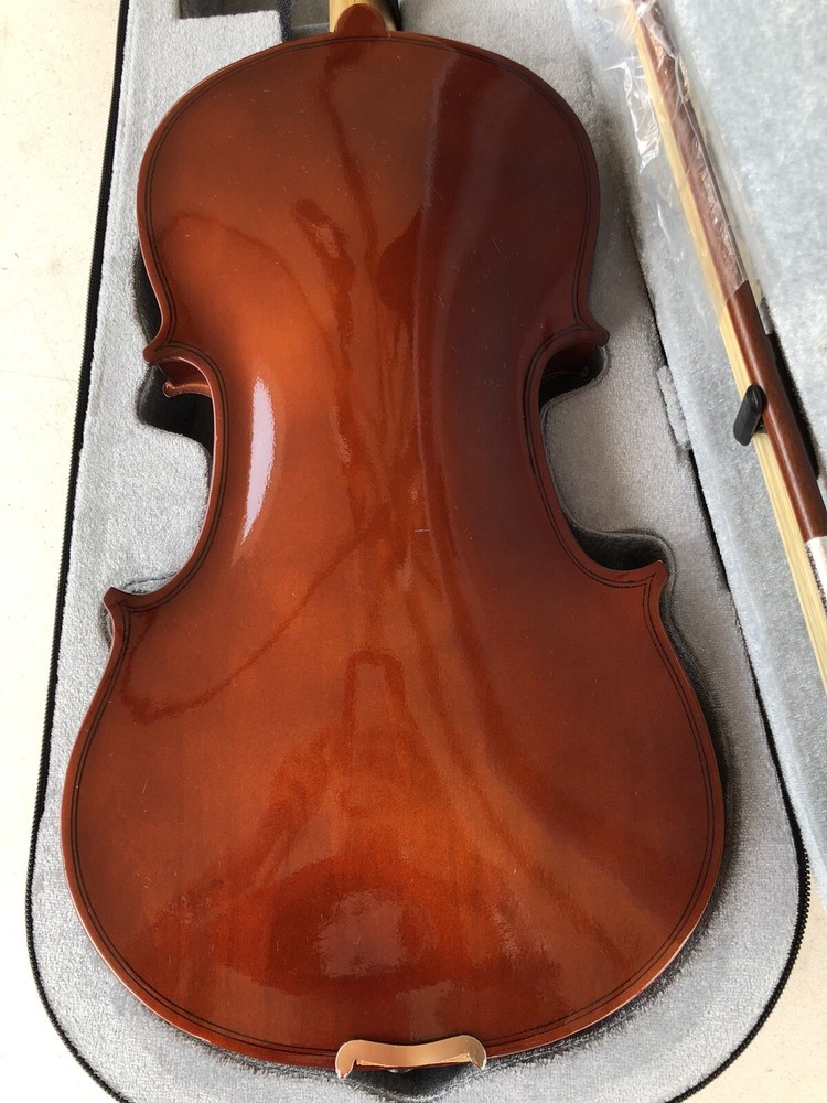 4/4 Violin (Stradivari 1699 Lady Tennant)