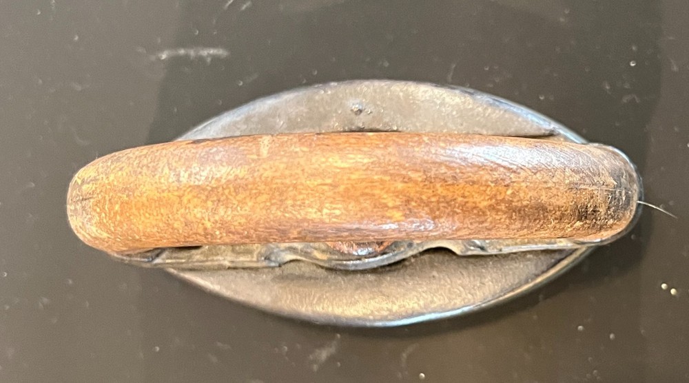 Antique Cast Iron Sad Iron With Removable Handle