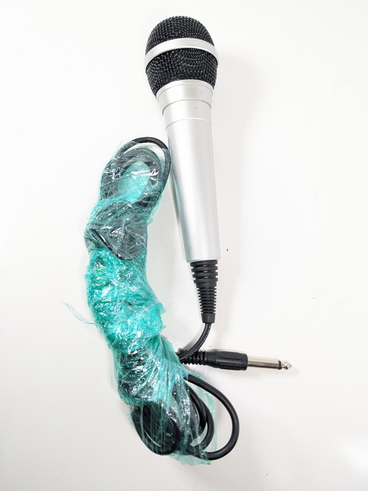 CES Microphone High Grade Professional Dynamic Coil Cable Karaoke Podcasting