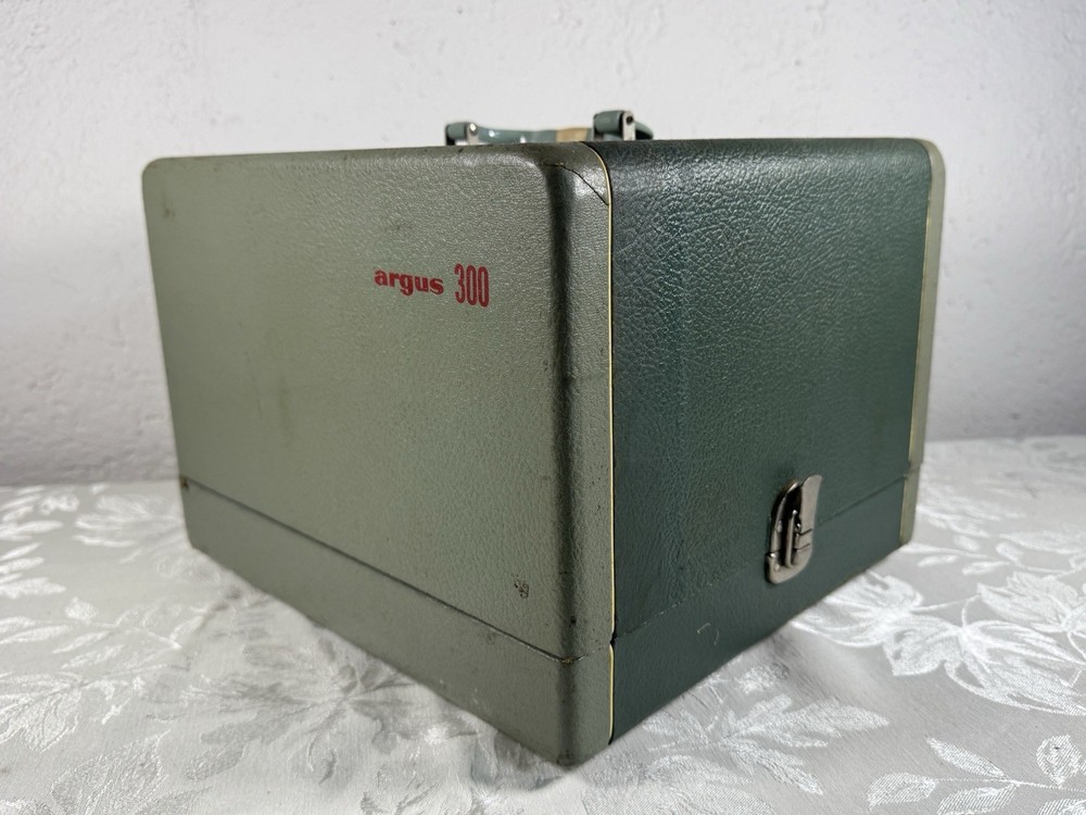 Argus 300 Slide Projector Vintage w/ Case Tested Working Lighted