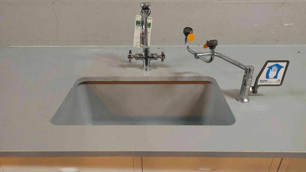 87" Duralab Mixed Lab Sink Bundle (109198)